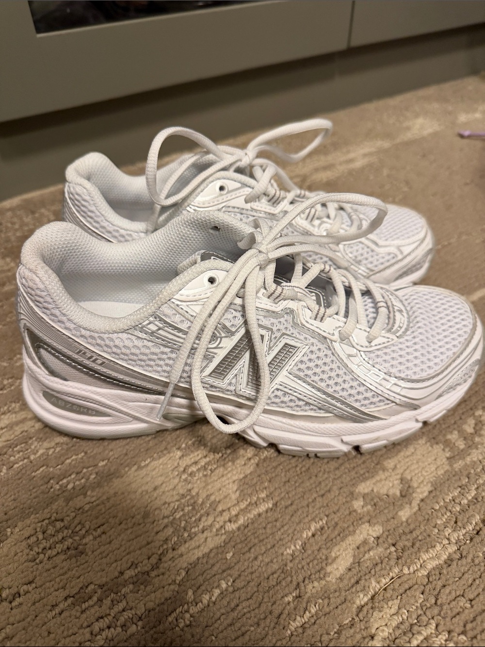 New Balance Women's White Mesh Lace-Up Running Sneakers with Silver Accents